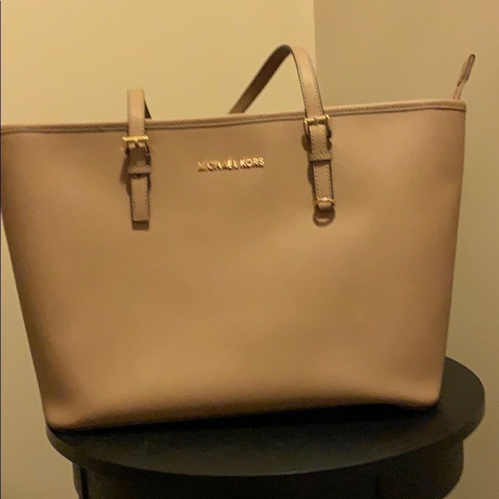 EUC Michael Kors Tote